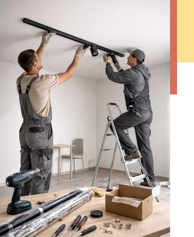 Установка трековых светильников в натяжной потолок в Старой Руссе от 4280 руб. | ОТДЕЛОЧНИК-Срс